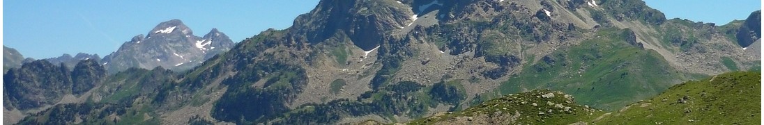 Lac Gentau et Pic du Midi d'Ossau